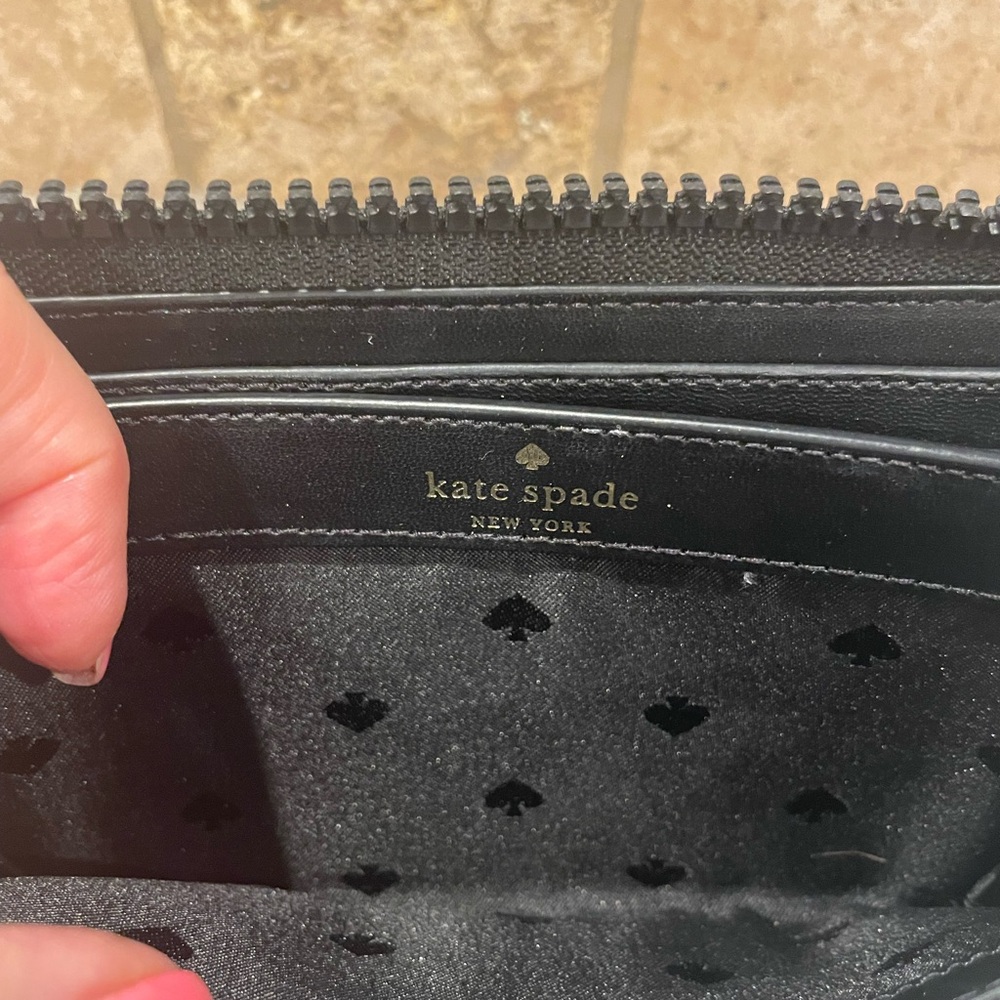 Kate spade microfiber wallet - Picture 3 of 6